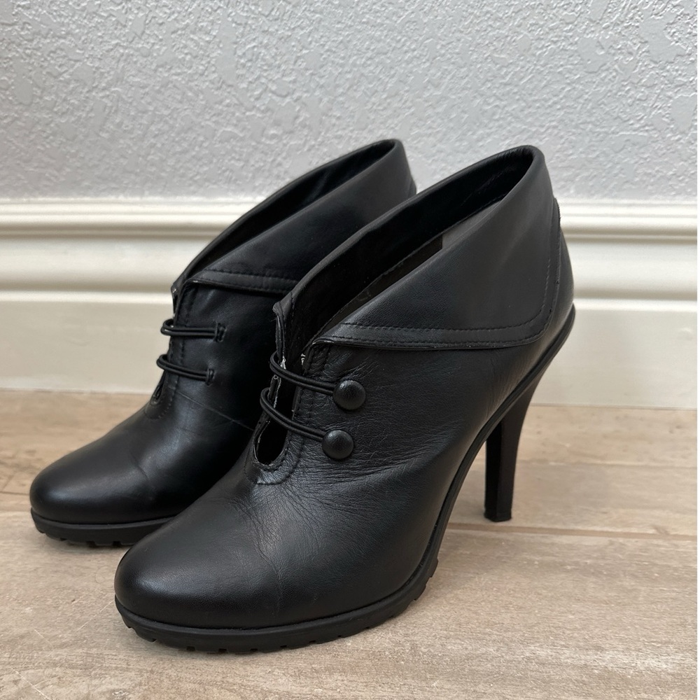 Me Too Leather booties